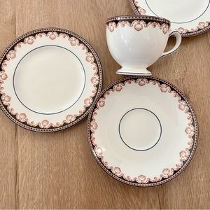 Set Of 8 WEDGEWOOD MEDICI #R4588 Bread Plate, Tea Cup & Saucer 23 PCs Miss A Cup
